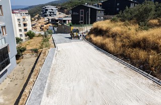 Gemlik’te Üç Koldan Yol Yapımı Sürüyor